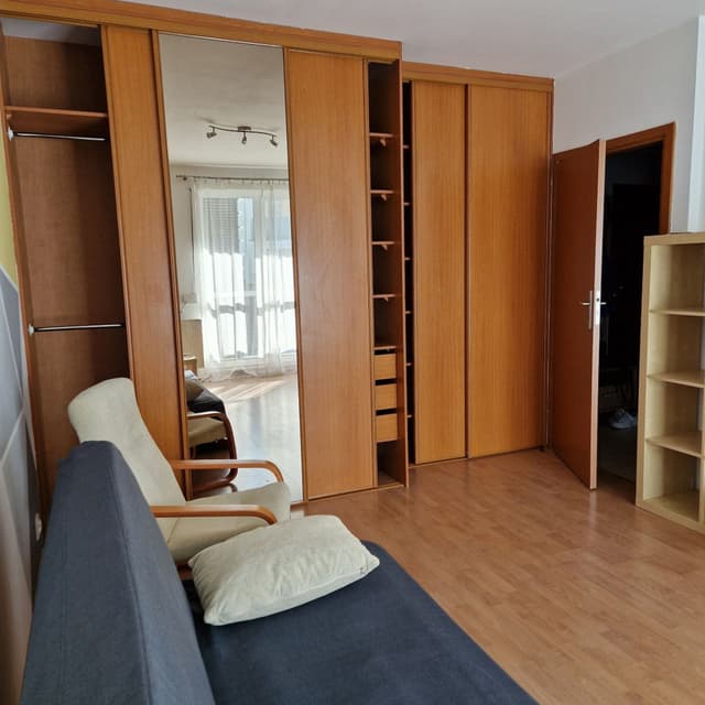 Przytulne 35m² na Piątkowie, kompletnie wyposażone z dobrą komunikacją - Zdjęcie 2/10