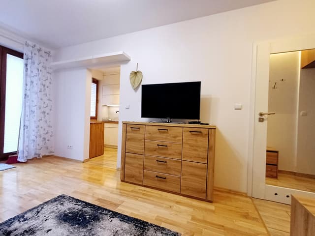 Przytulne 27m² z ogródkiem na Pradze-Południe - Zdjęcie 4/13