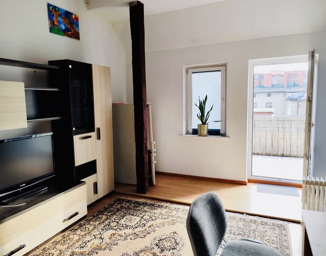 Elegancka kawalerka w Starym Mieście, 39m², po remoncie - Zdjęcie 3/6