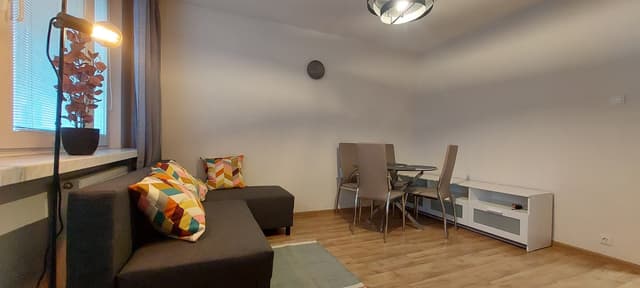 Nowoczesne studio z balkonem w centrum Warszawy, Śródmieście - Zdjęcie 2/14