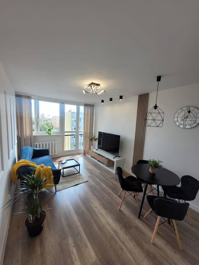 Nowoczesne 54m² przy UE, po remoncie, świetna lokalizacja - Zdjęcie 2/10