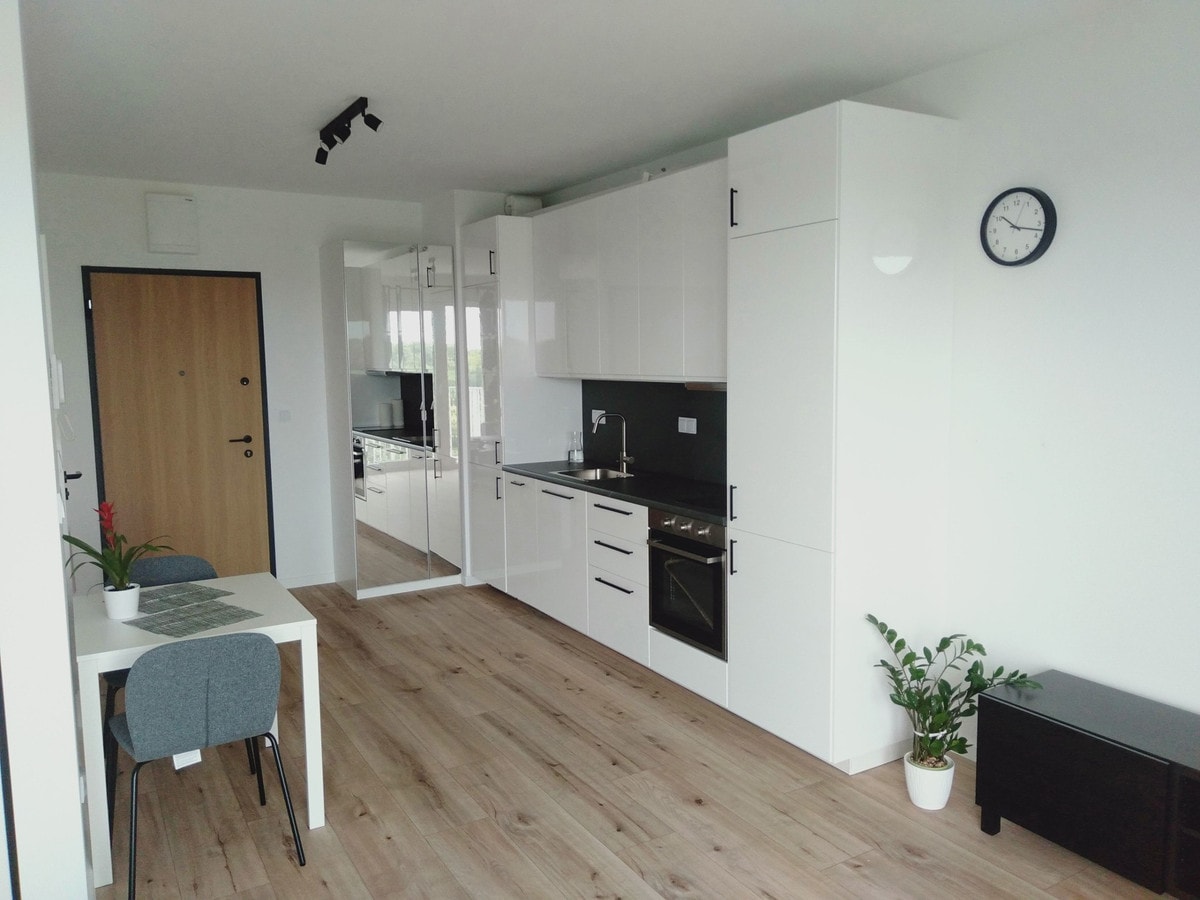 Nowoczesne studio z panoramą Warszawy - Bródno, 31m² - Zdjęcie 1/6