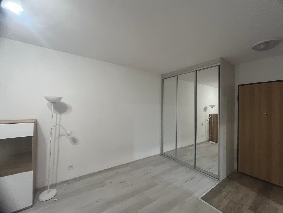 Nowoczesny apartament z balkonem w prestiżowym Wilanowie - Zdjęcie 1/9