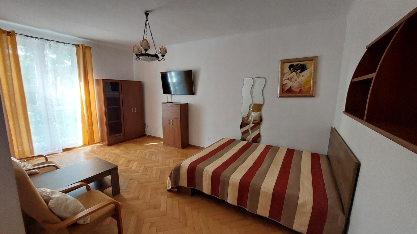 Przestronne 40m² na Bielanach - Komfort i Dobra Lokalizacja - Zdjęcie 1/13