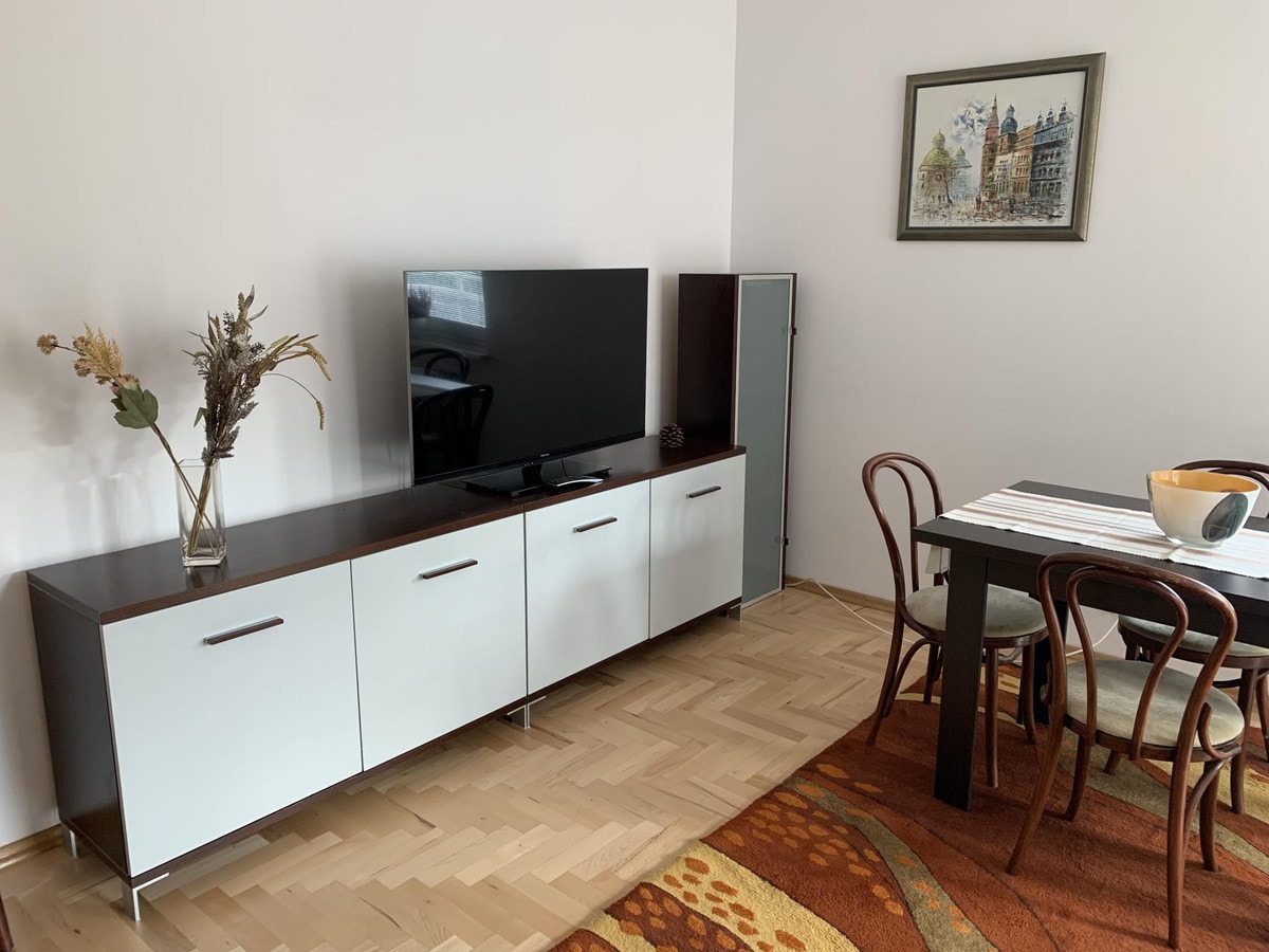 Nowoczesne 37m² na Ochocie - Miejski Styl Życia - Zdjęcie 1/7